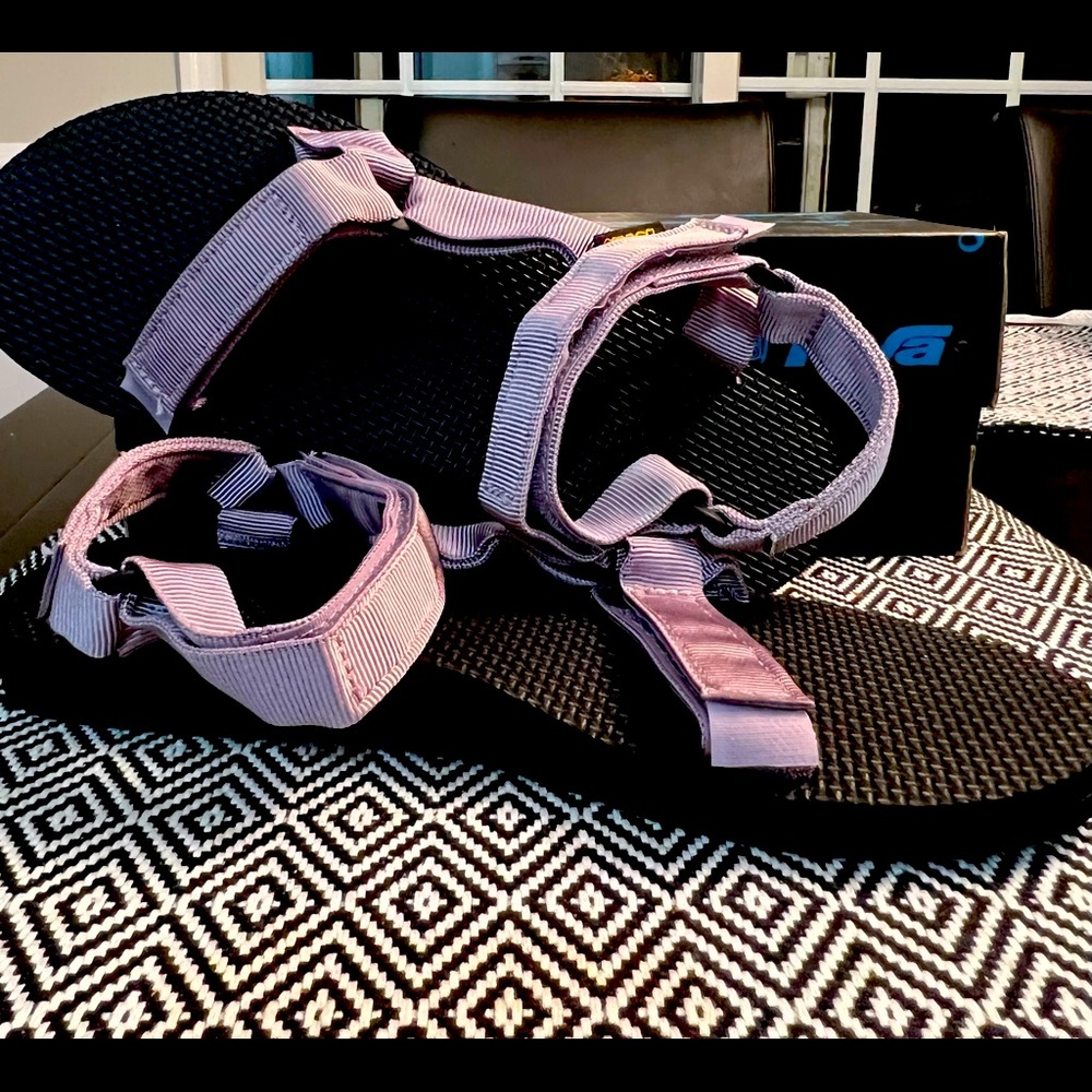 Women’s Teva sandals. Size 9. Never worn